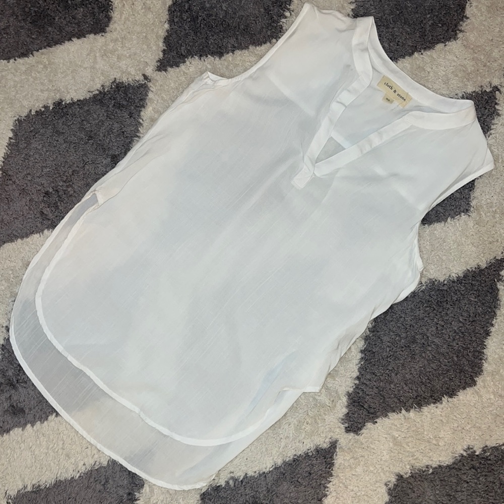 White Cloth & Stone semi sheer sleeveless v-neck blouse XS